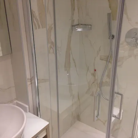 בית הארחה Chiara - 4*