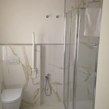 Chiara - Πανσιόν Μέστρε