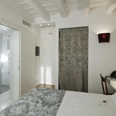 Chiara - Μέστρε